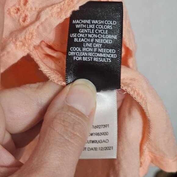 Torrid Womens Embroidered Peach Rayon Babydoll Tunic Top Size 1 Puckered Eyelet - Picture 7 of 9